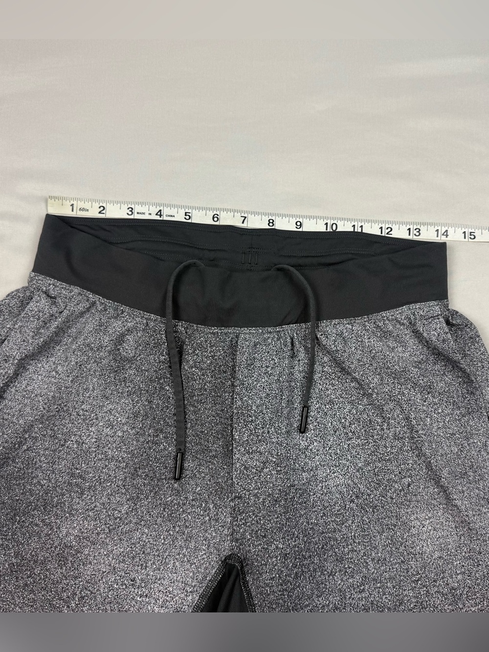Lululemon Mens T.H.E Lined Shorts Sz Medium x 9” Inseam Dark Grey Pinweave B1 - Picture 7 of 9
